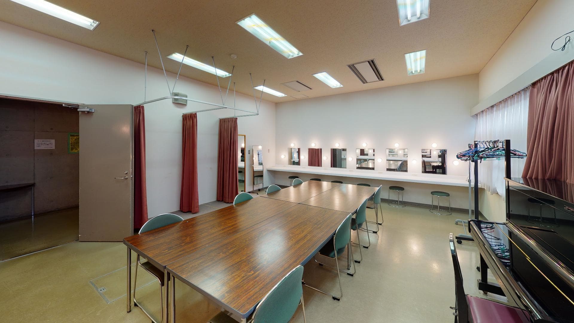 -office(3).jpg